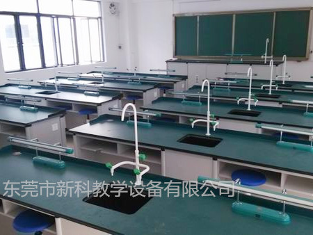 中學(xué)生物實(shí)驗室（鋁木結構）