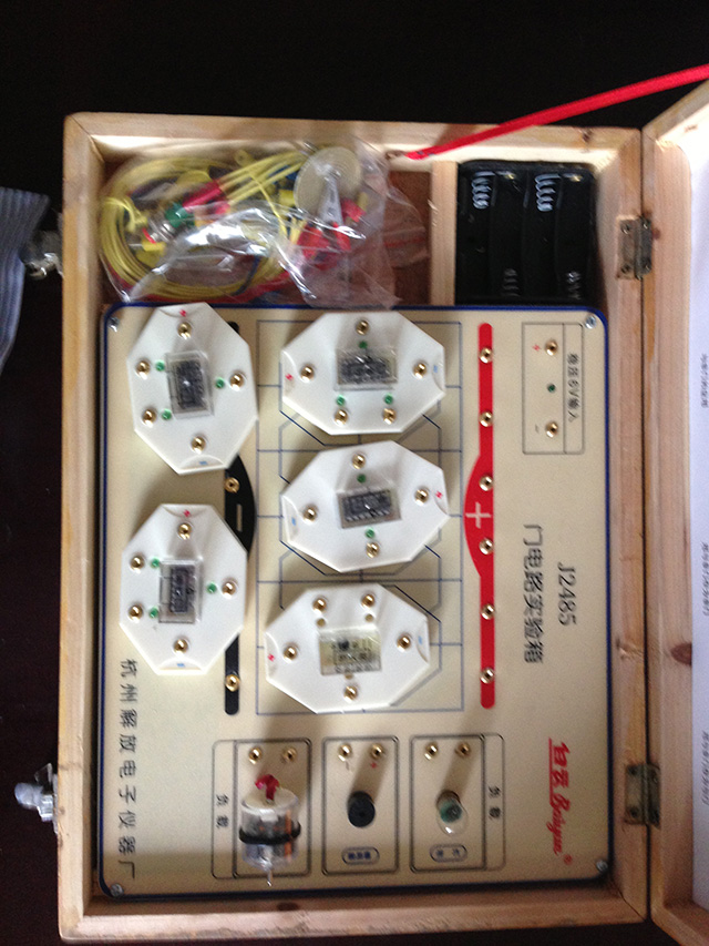 門(mén)電路實(shí)驗器