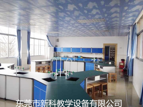 科學(xué)活動(dòng)室設備